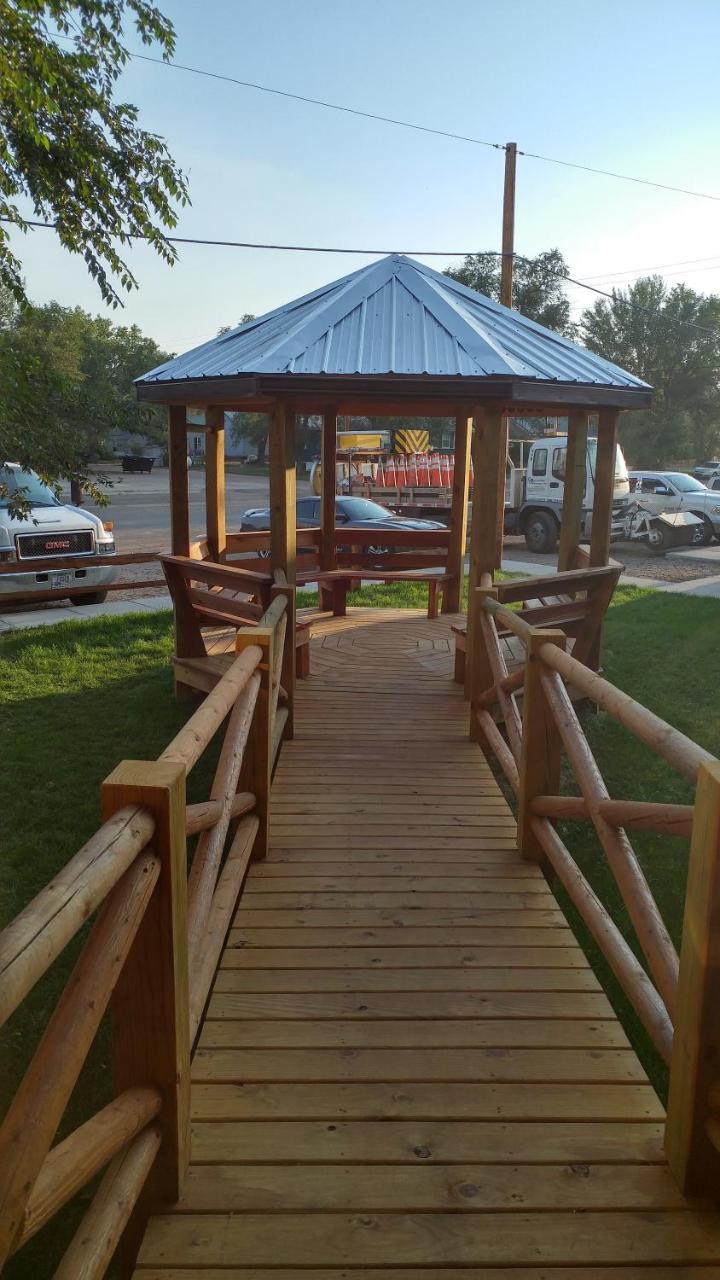Sagebrush Inn & Suites Broadus Buitenkant foto