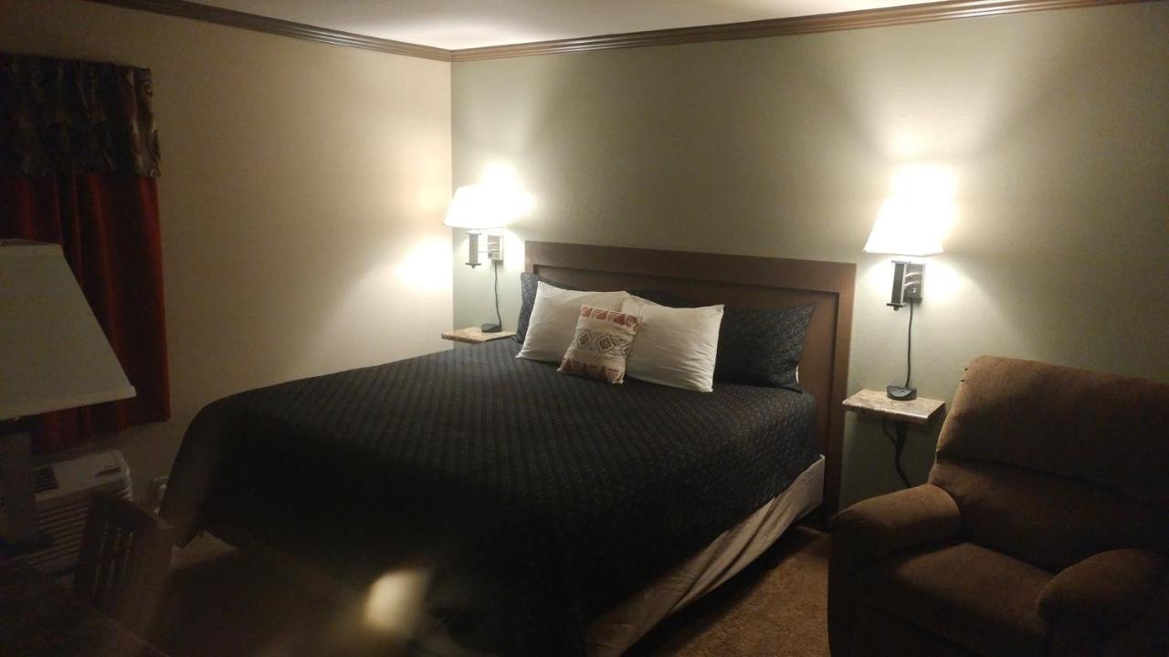 Sagebrush Inn & Suites Broadus Buitenkant foto