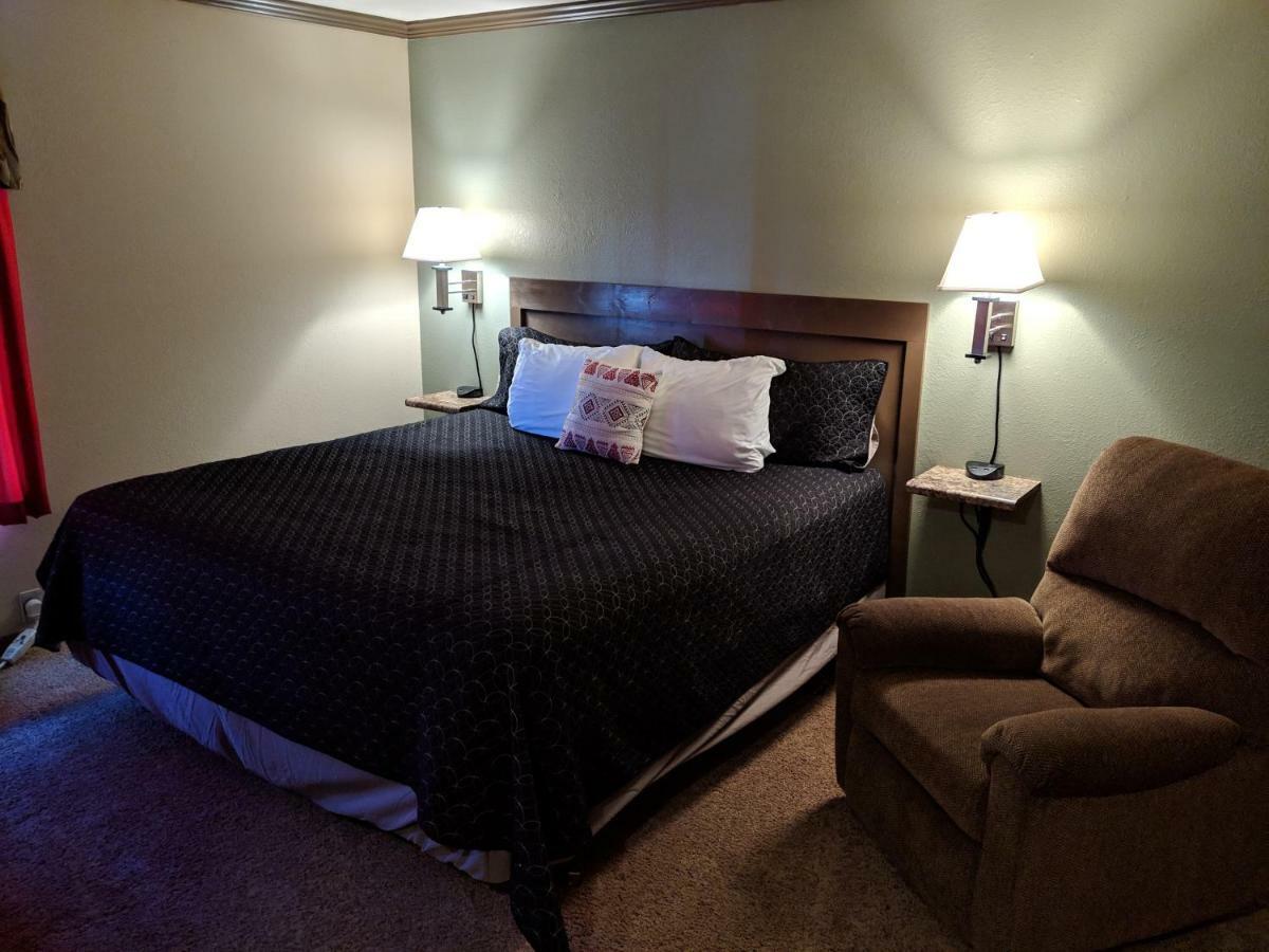 Sagebrush Inn & Suites Broadus Buitenkant foto